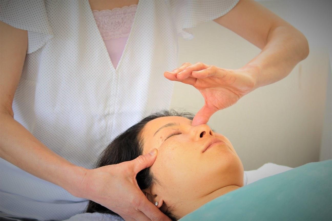 Japanese Massage Therapy And Treatment Technology